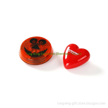 Holiday Gifts, Badge /Flashing Badge